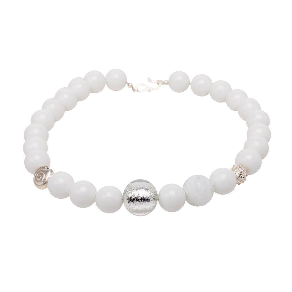 Stilvolles Collier Aletta in Weiß und Silber Goldgeweih