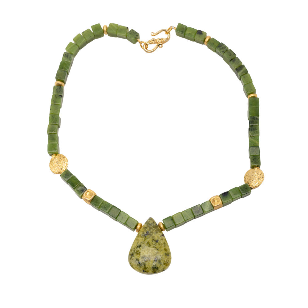 Jade und Jaspis Collier Inga Goldgeweih