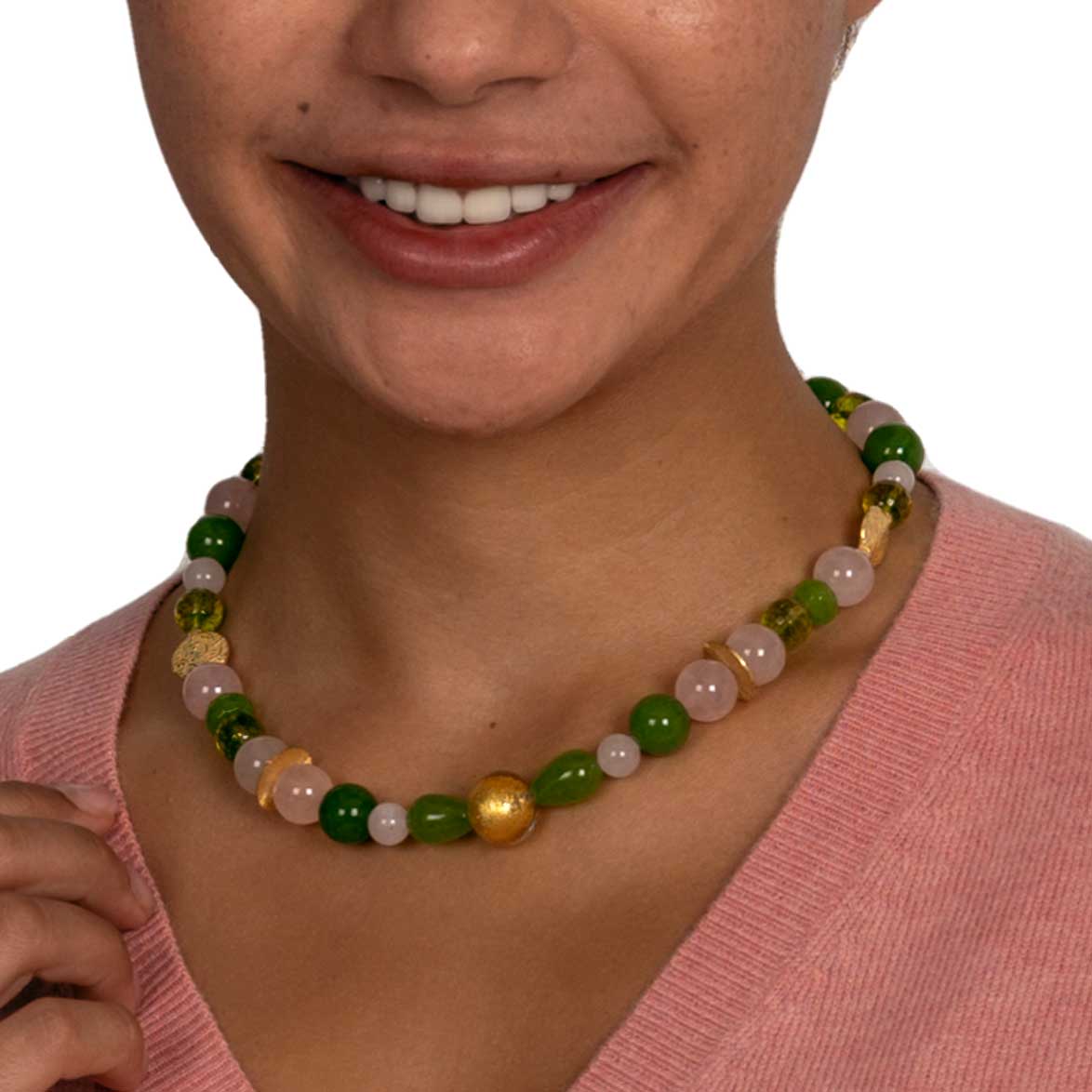 Eyecatcher Collier Cilia mit Peridot und Rosenquarz Goldgeweih