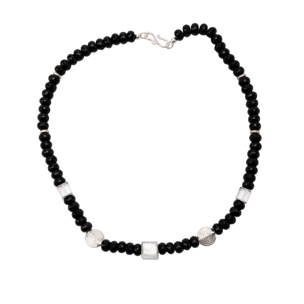 Collier Priya schwarzer Onyx und Bergkristall shirinsehan.com