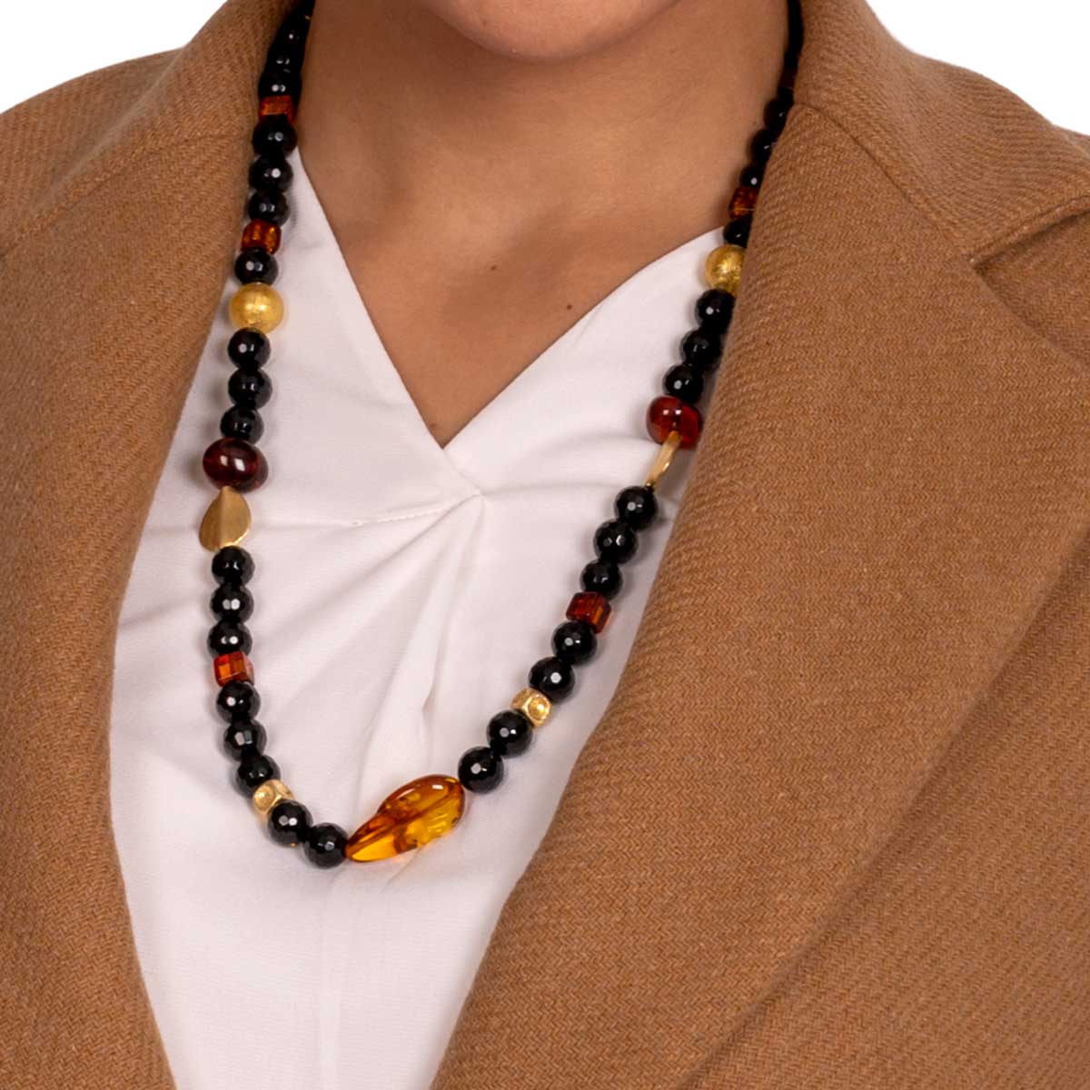 Lange Bernstein und Onyx Halskette Avril shirinsehan.com