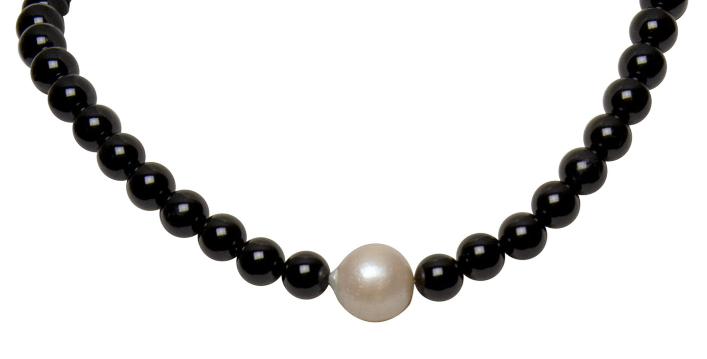Onyx und Barockperlen Collier Darja shirinsehan.com
