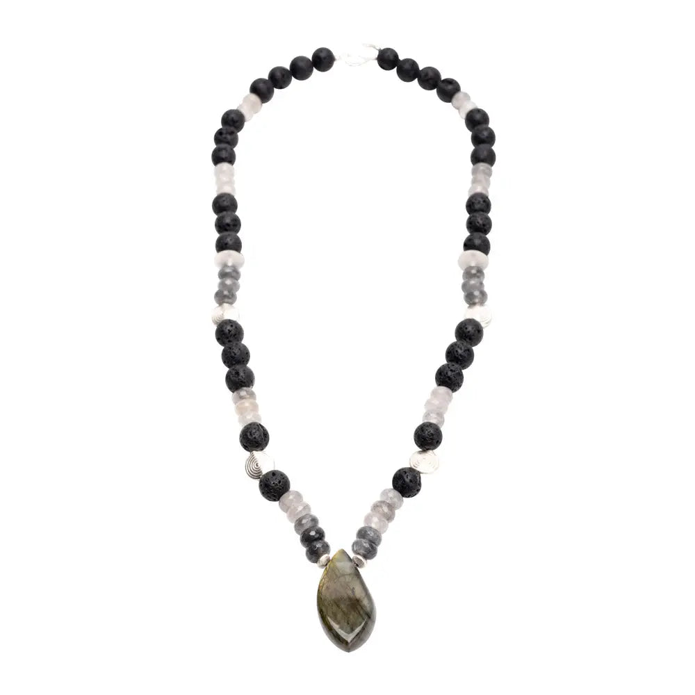 Halskette Ellis lang mit Labradorit Anhänger shirinsehan.com