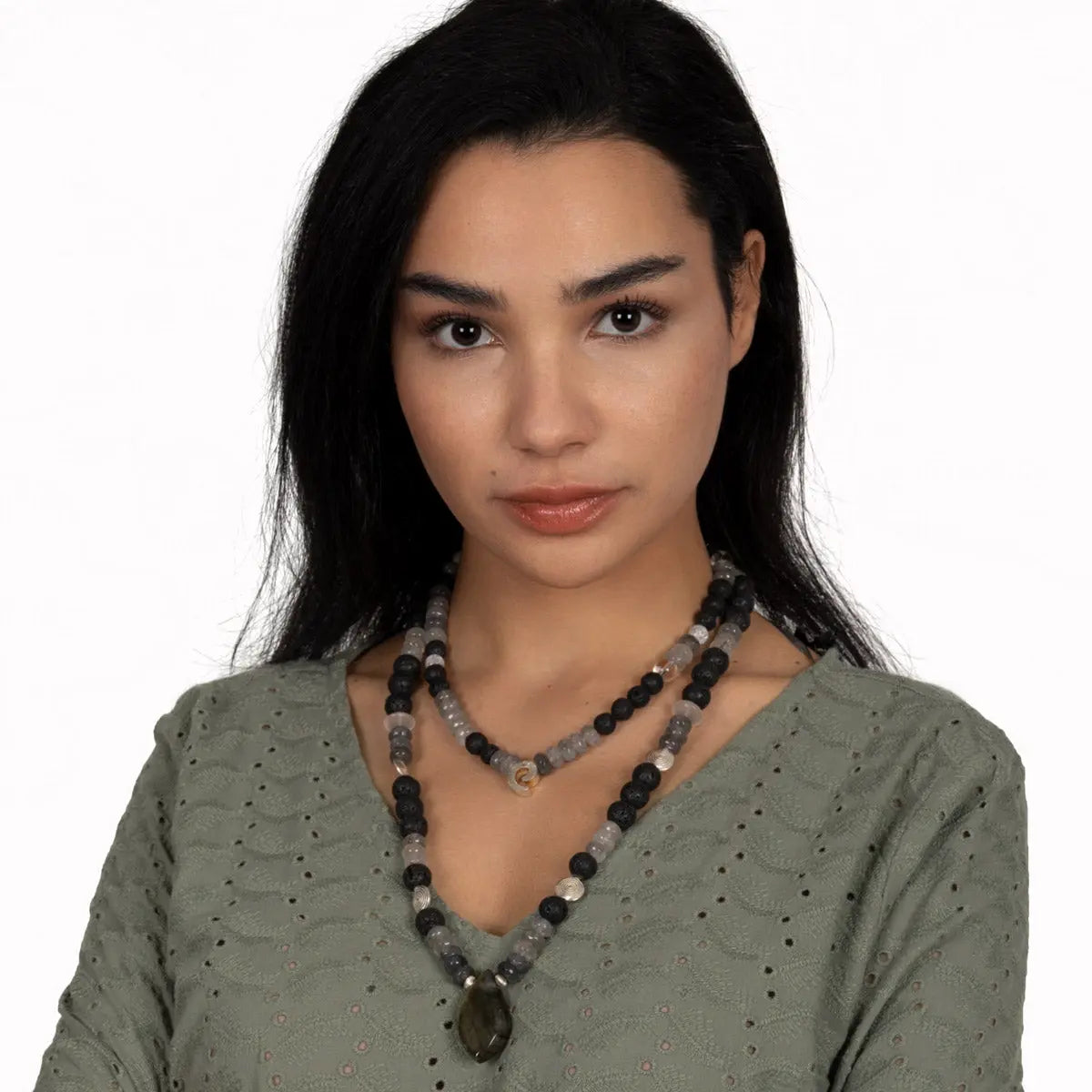 Halskette Ellis lang mit Labradorit Anhänger shirinsehan.com